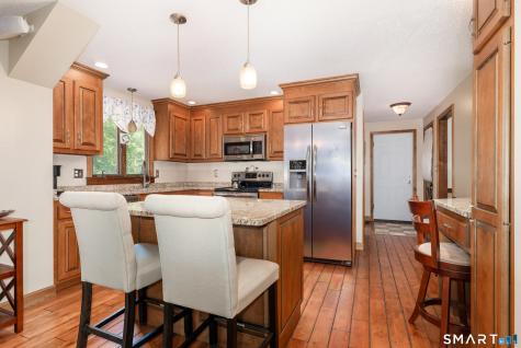81 White Oak Drive Southington CT 06489
