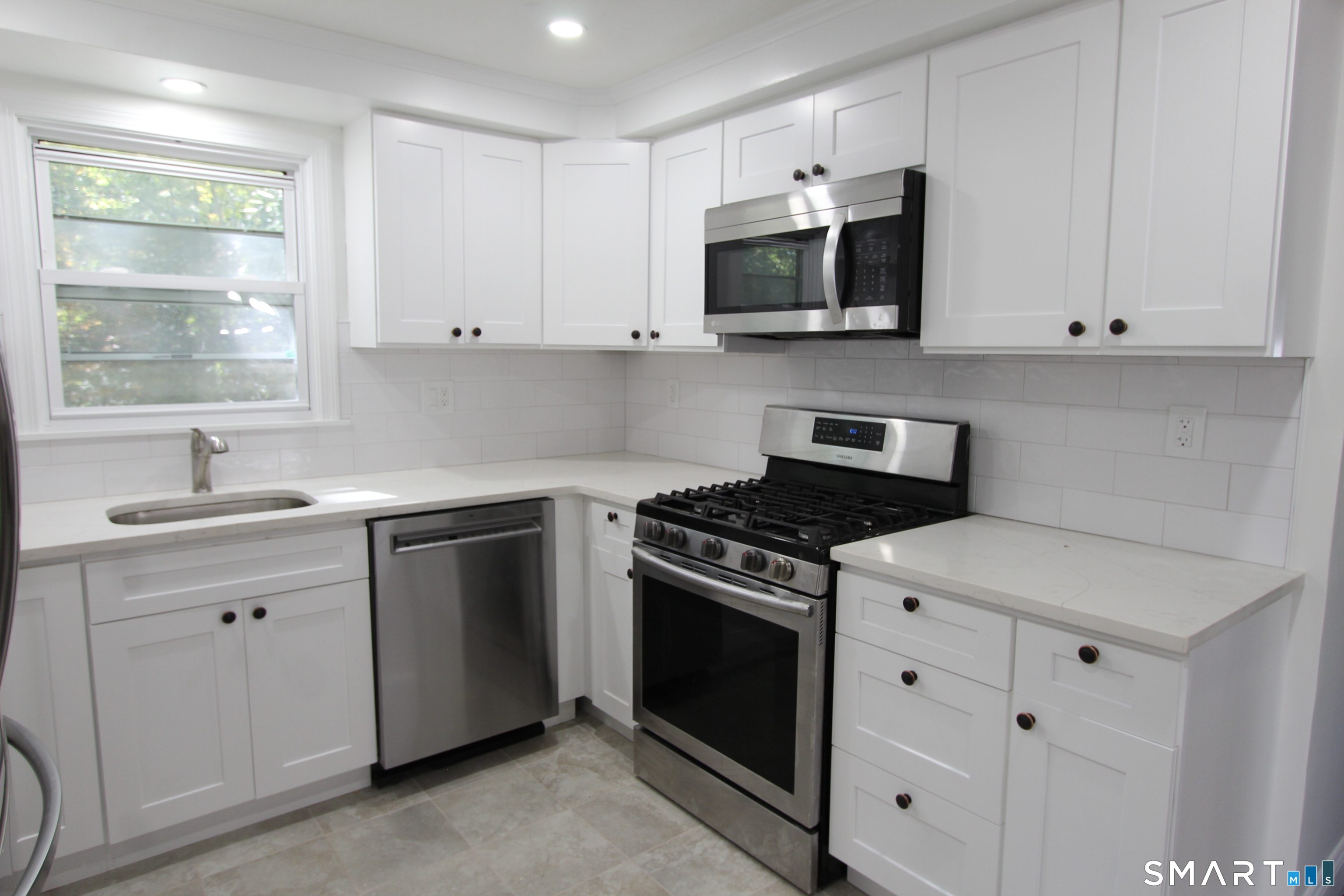 17 Forest Lane Bloomfield CT 06002