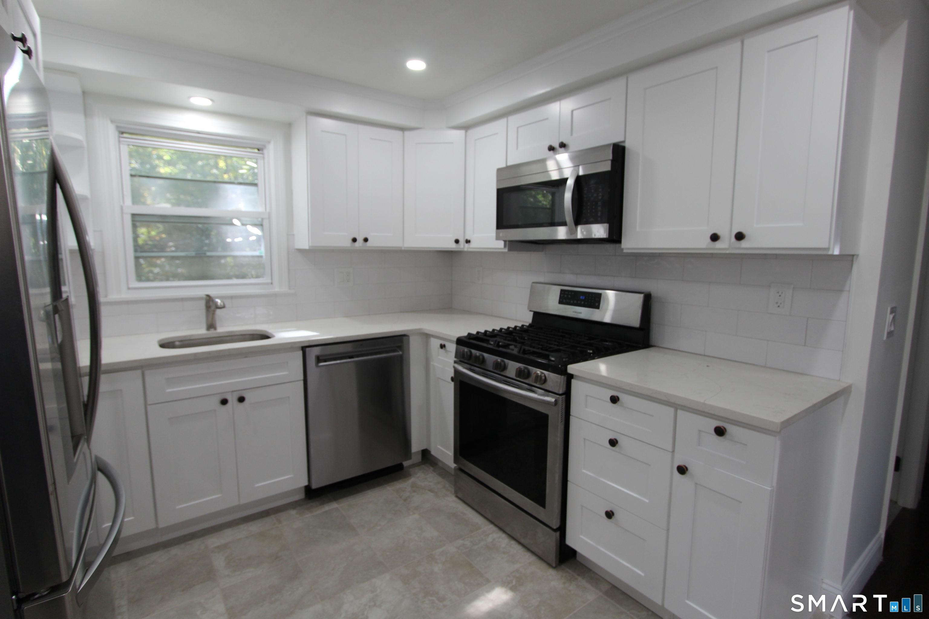 17 Forest Lane Bloomfield CT 06002
