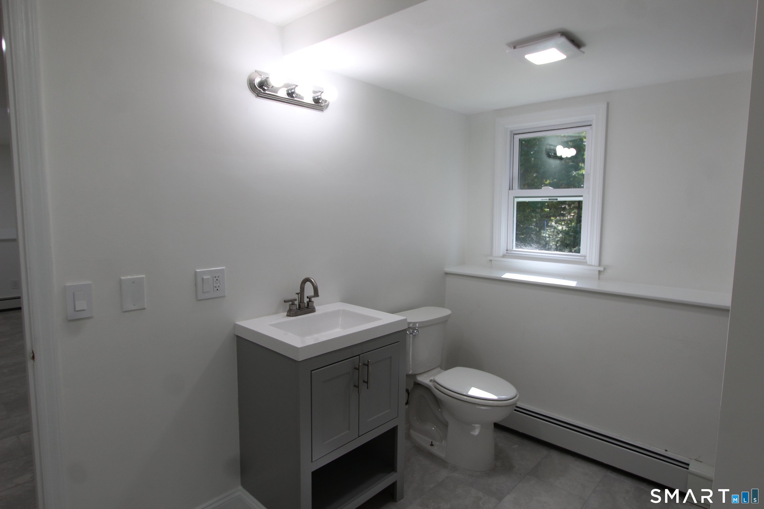 17 Forest Lane Bloomfield CT 06002