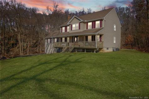 31 Cambridge Drive Prospect CT 06712