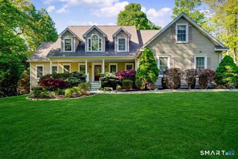15 Maplecrest Drive Danbury CT 06811