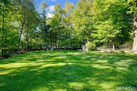 15 Maplecrest Drive Danbury CT 06811