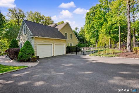 15 Maplecrest Drive Danbury CT 06811