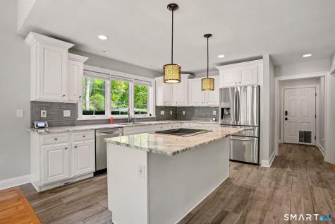 15 Maplecrest Drive Danbury CT 06811