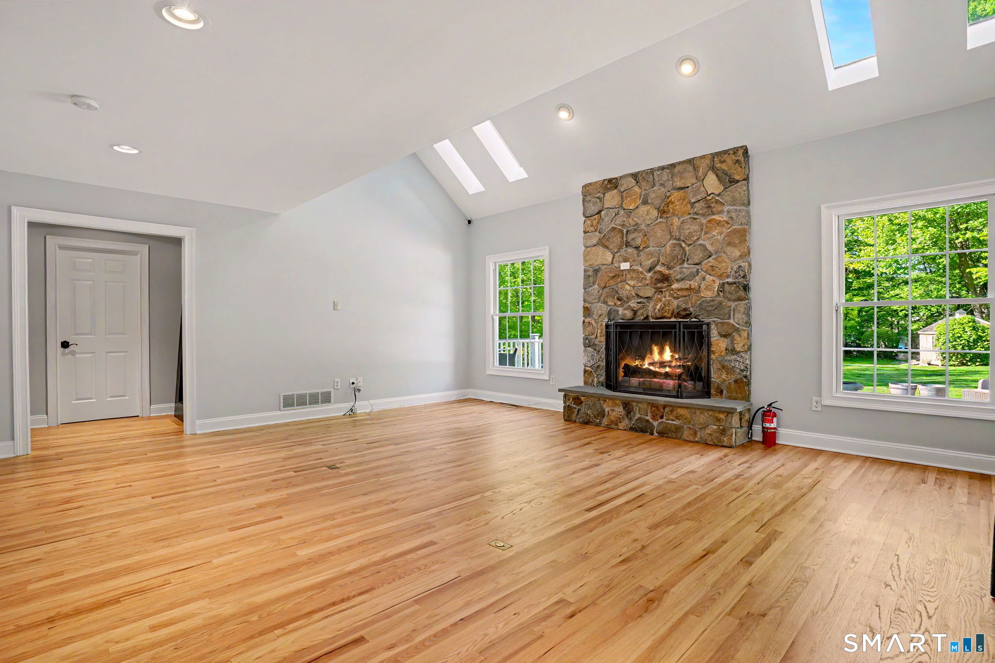 15 Maplecrest Drive Danbury CT 06811