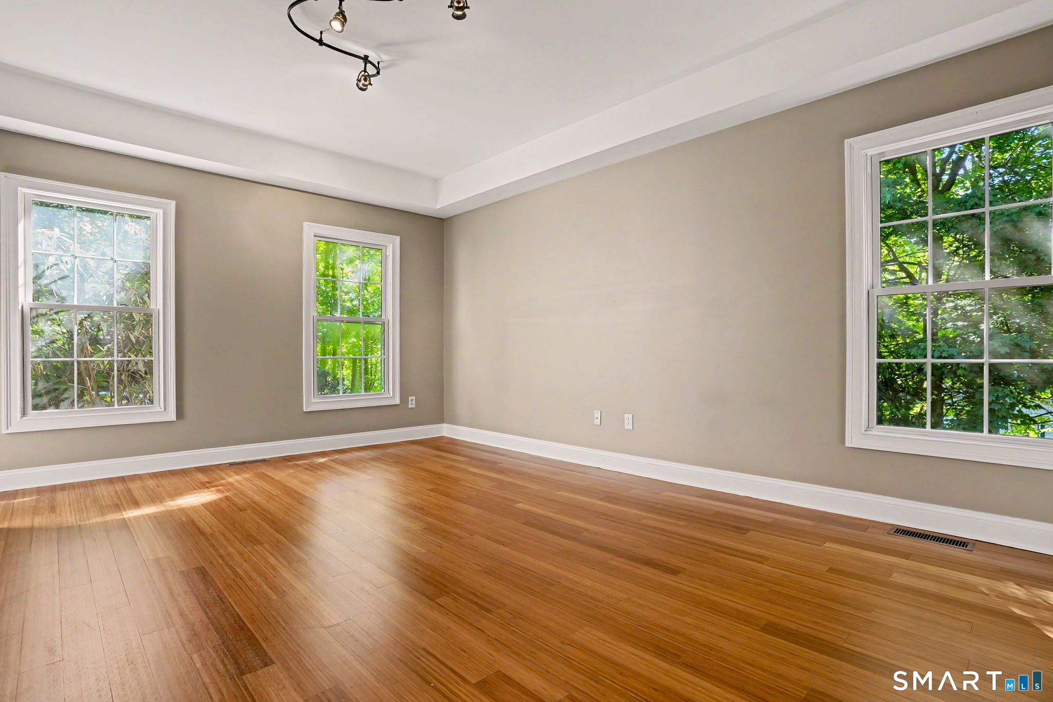 15 Maplecrest Drive Danbury CT 06811