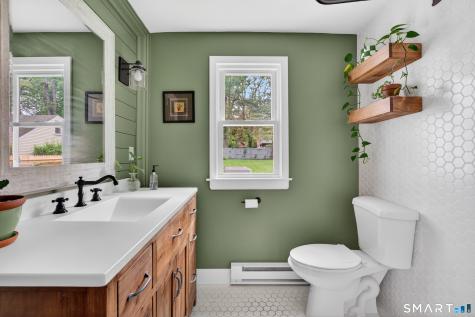 33 Sinclair Street Windsor CT 06095