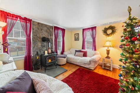 10 Hazel Plain Road Woodbury CT 06798