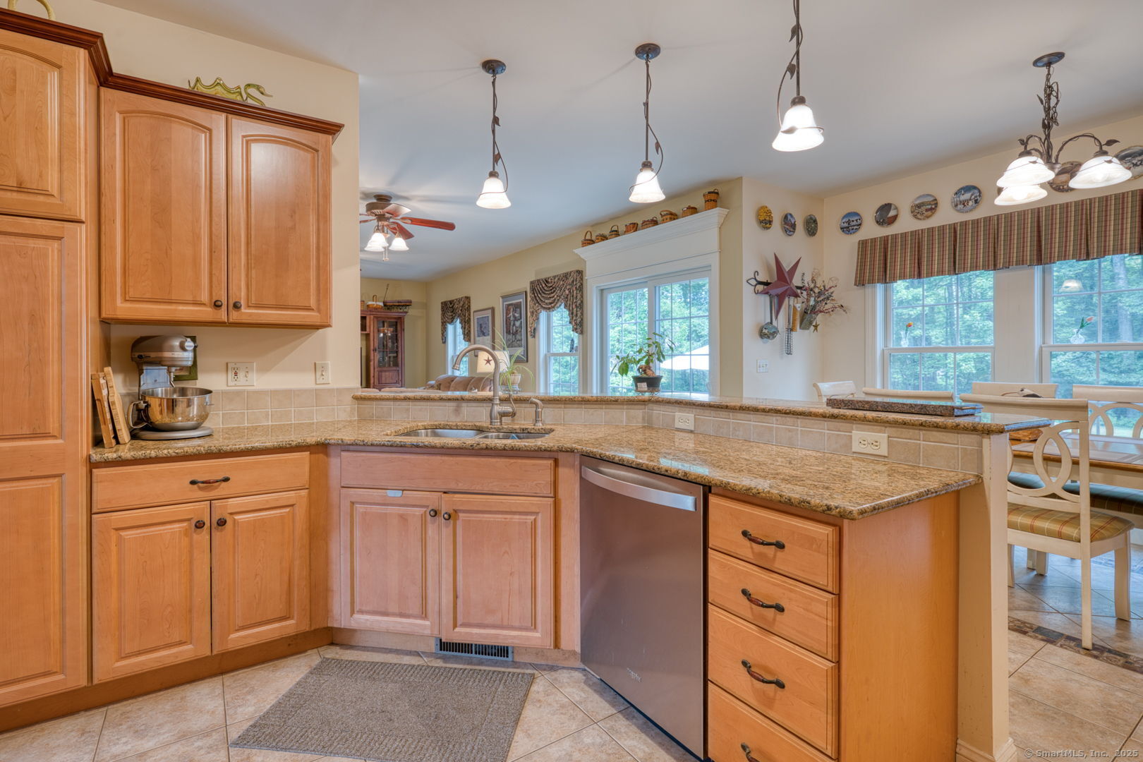 2 Warren Glen Burlington CT 06013