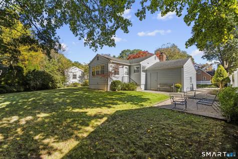 12 Palmer Woods Circle Branford CT 06405