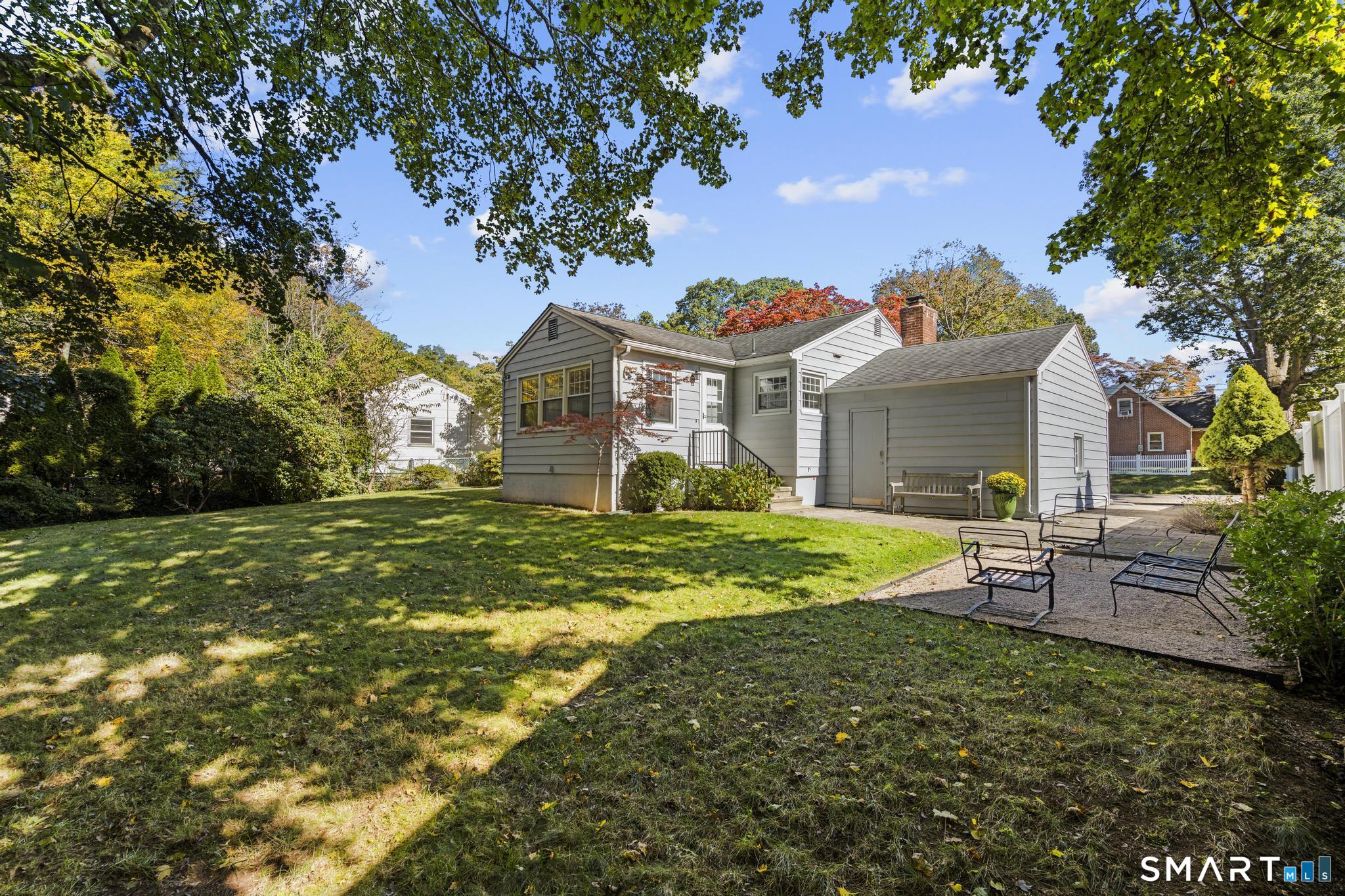 12 Palmer Woods Circle Branford CT 06405