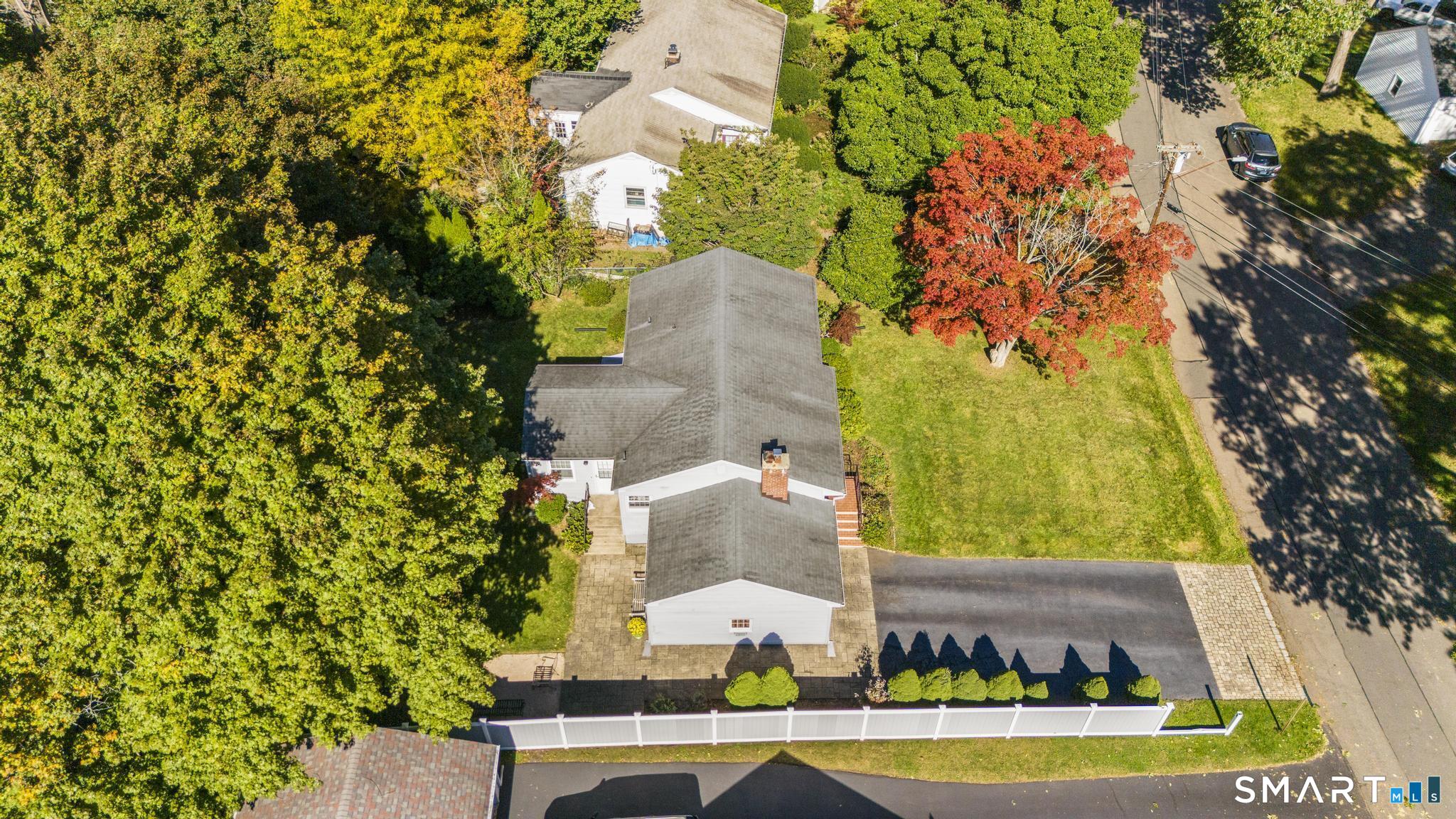 12 Palmer Woods Circle Branford CT 06405