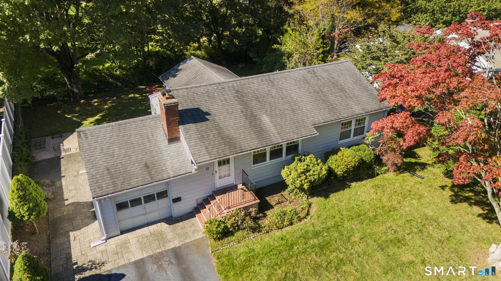 12 Palmer Woods Circle Branford CT 06405