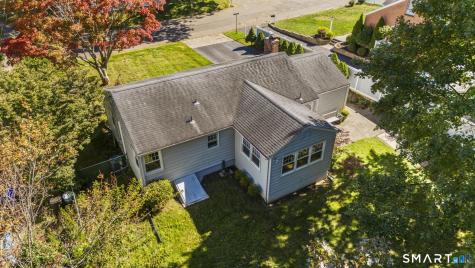12 Palmer Woods Circle Branford CT 06405
