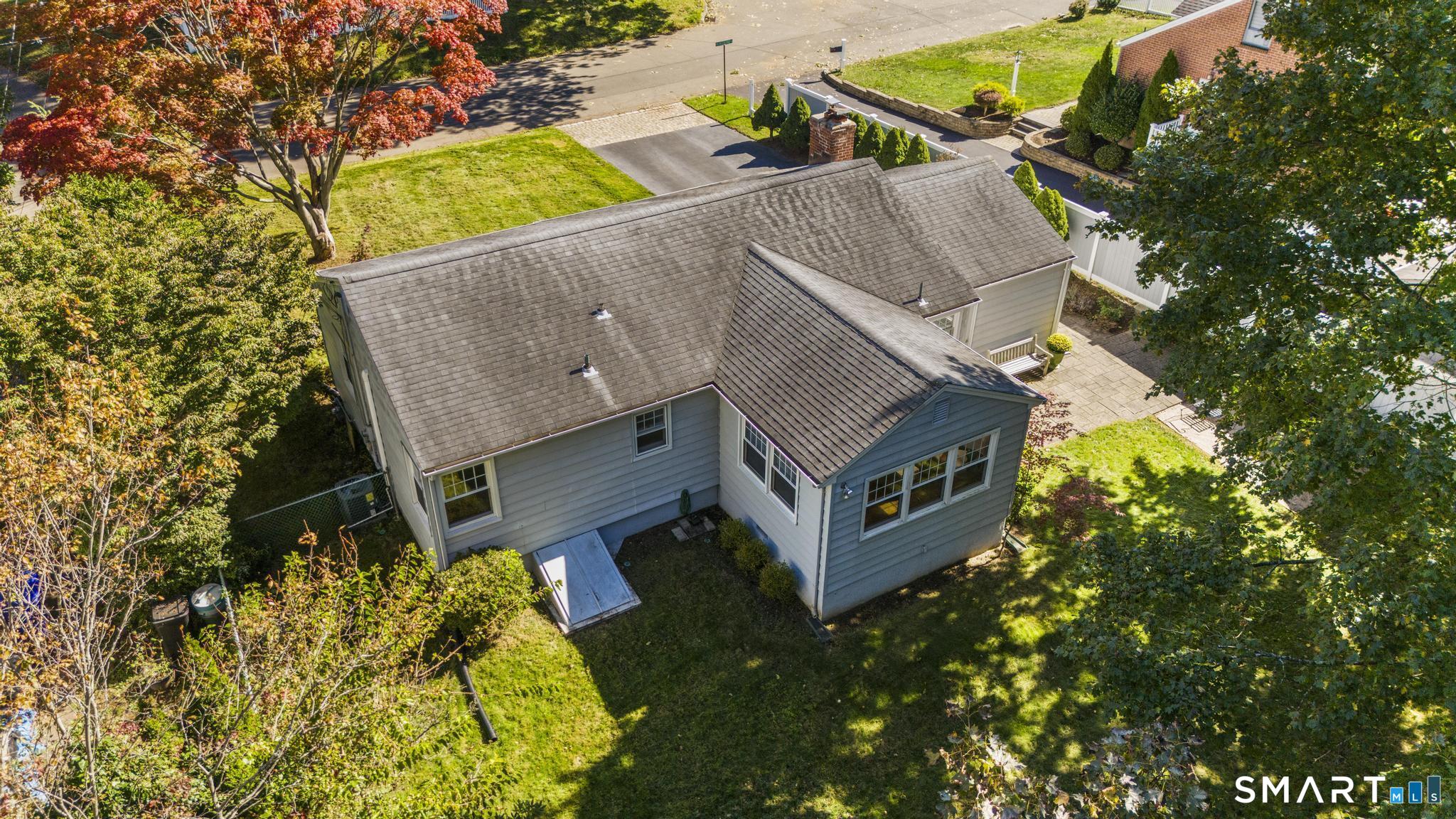 12 Palmer Woods Circle Branford CT 06405