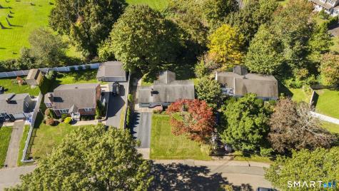 12 Palmer Woods Circle Branford CT 06405
