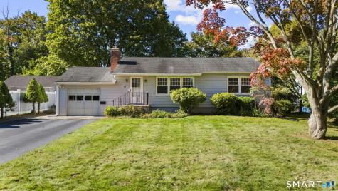 12 Palmer Woods Circle Branford CT 06405