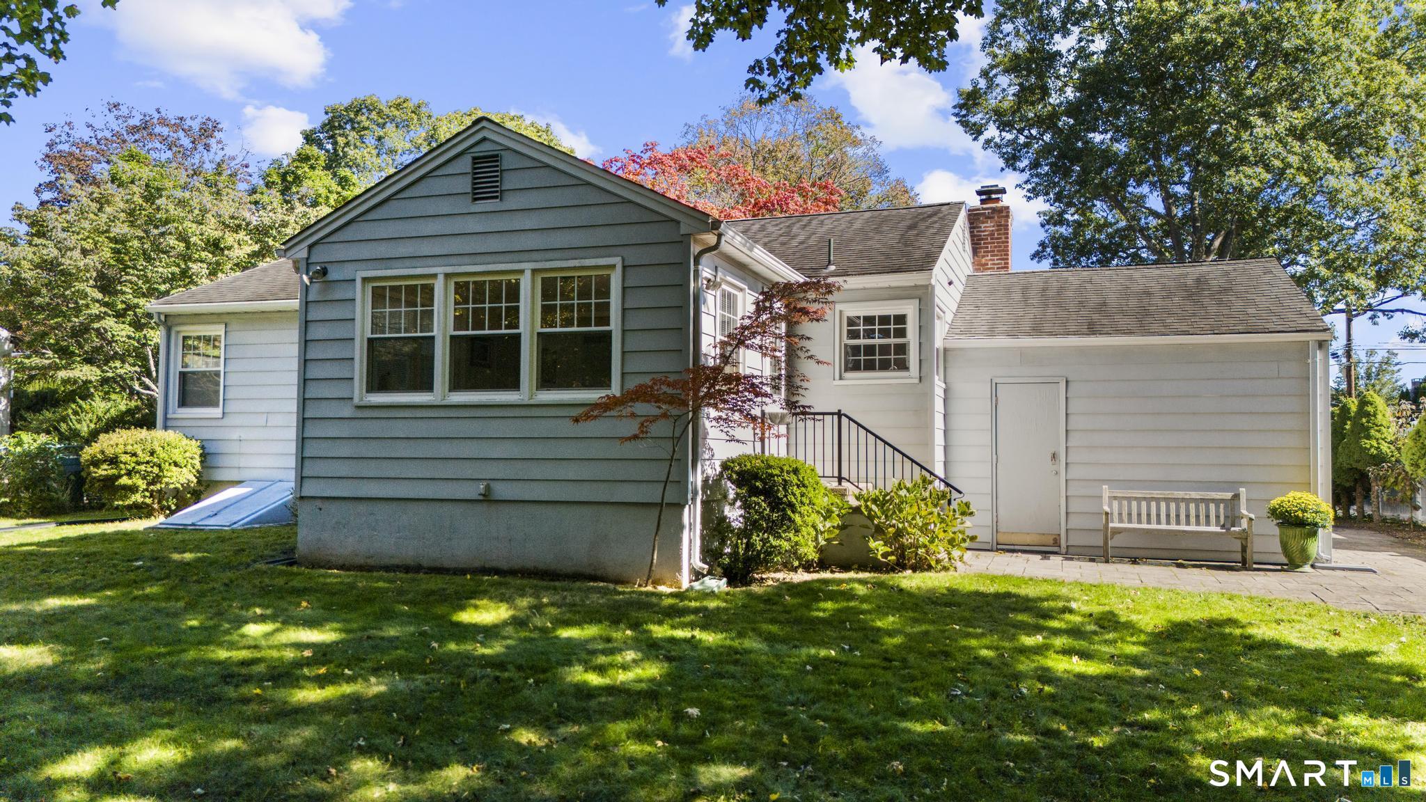 12 Palmer Woods Circle Branford CT 06405