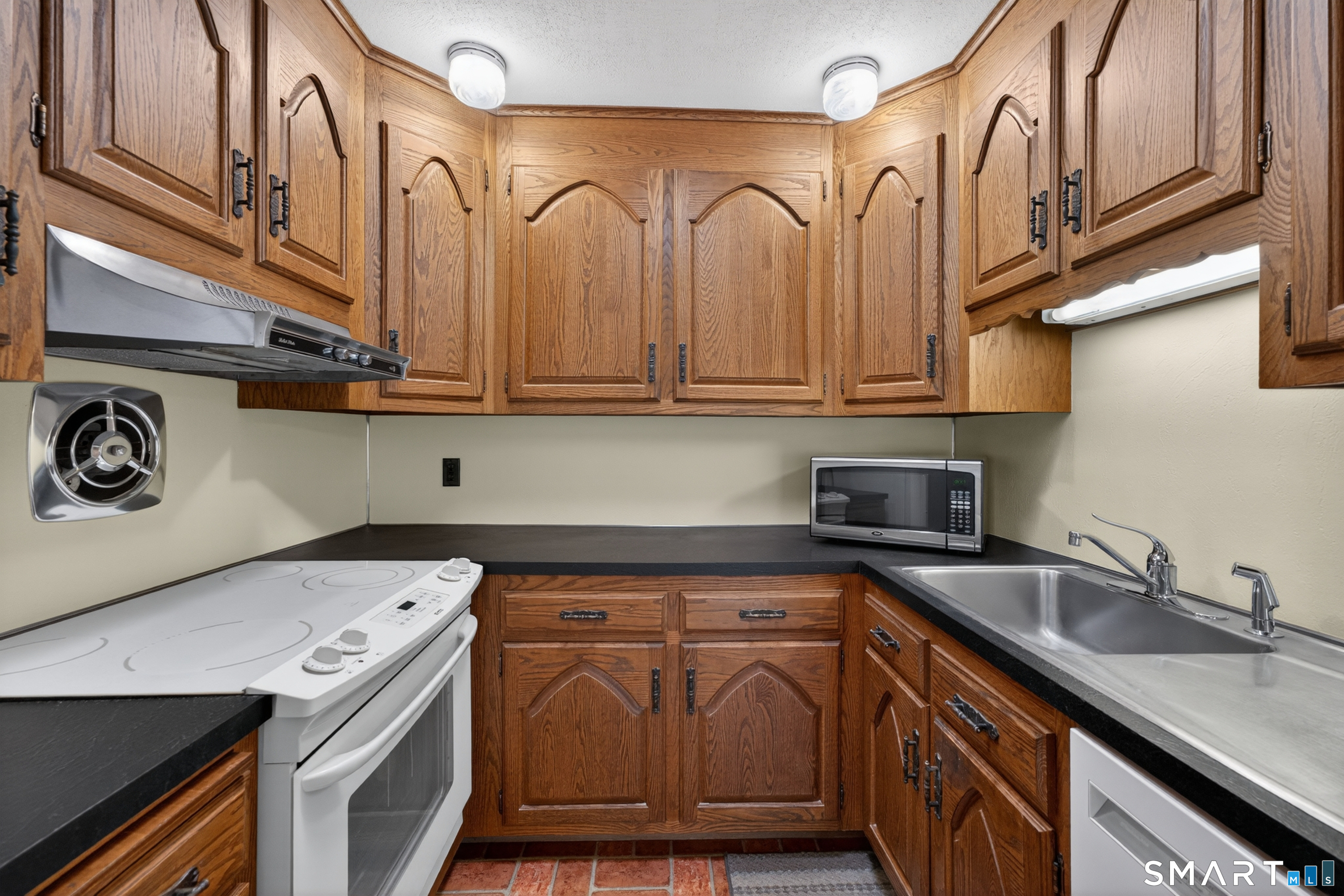 122 Indigo Street Groton CT 06355
