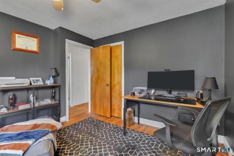 56 Oakwood Road Manchester CT 06042