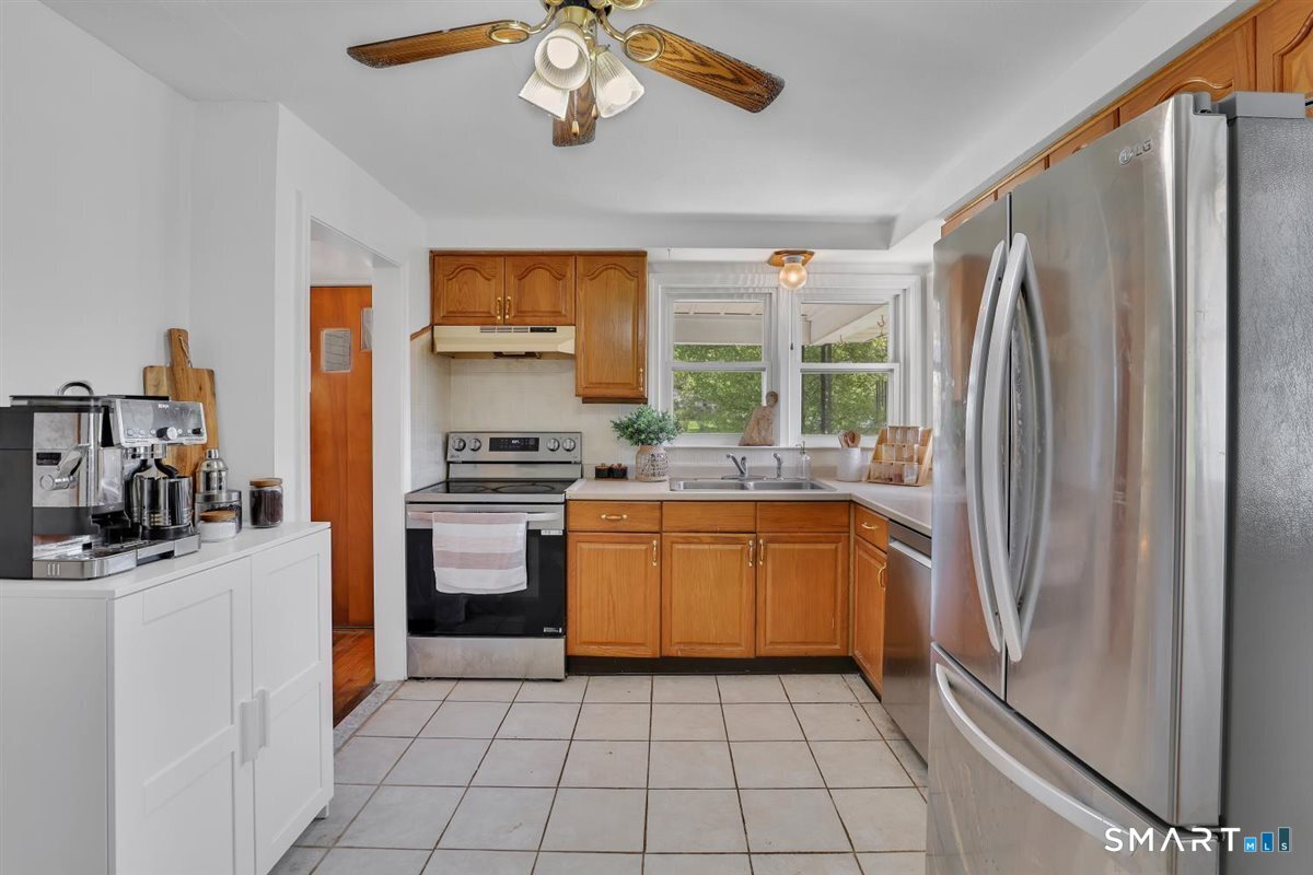 56 Oakwood Road Manchester CT 06042