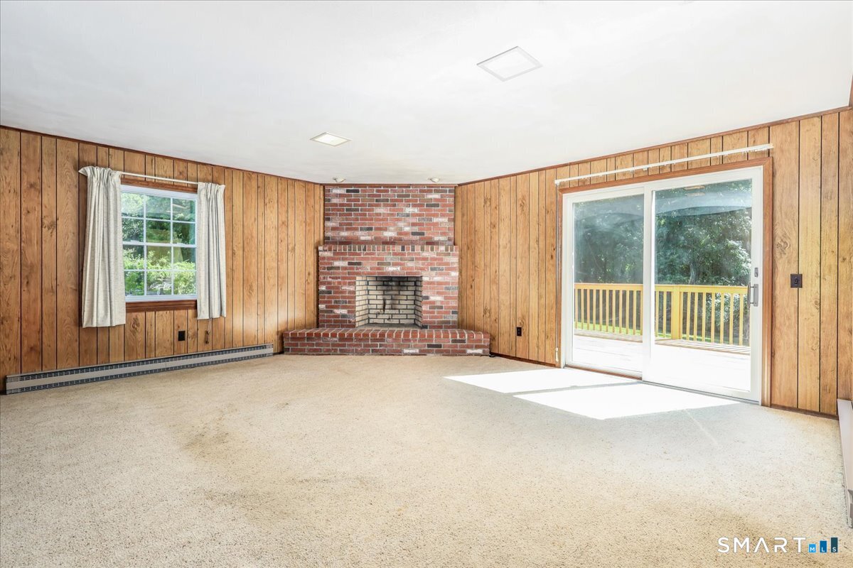 16 Greta Drive Danbury CT 06810