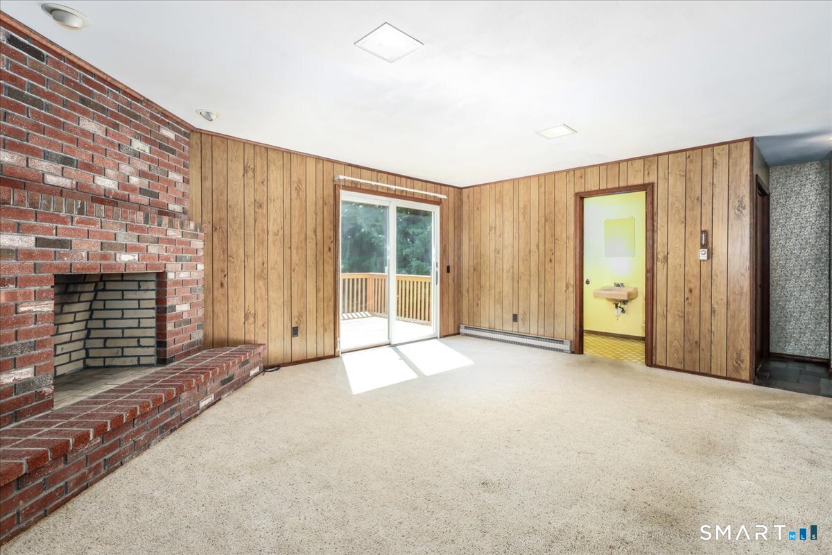 16 Greta Drive Danbury CT 06810