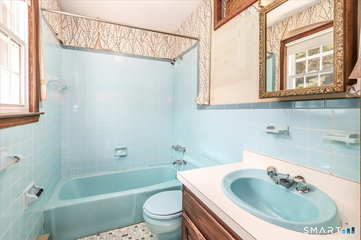 16 Greta Drive Danbury CT 06810