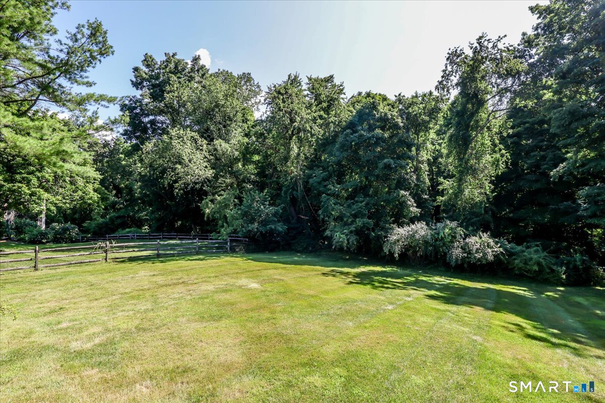 16 Greta Drive Danbury CT 06810