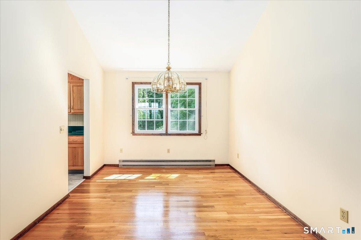 16 Greta Drive Danbury CT 06810