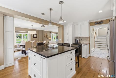 10 Ryans Way Burlington CT 06013