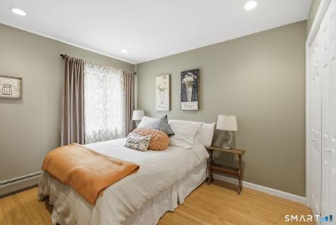 10 Ryans Way Burlington CT 06013