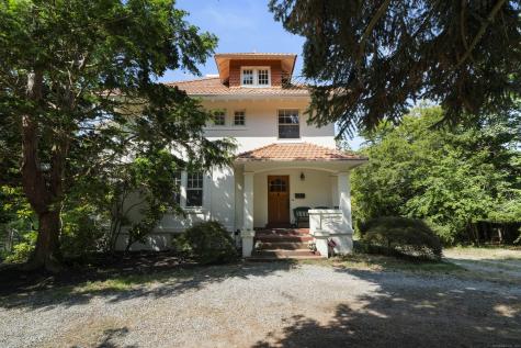 845 Ocean Avenue New London CT 06320