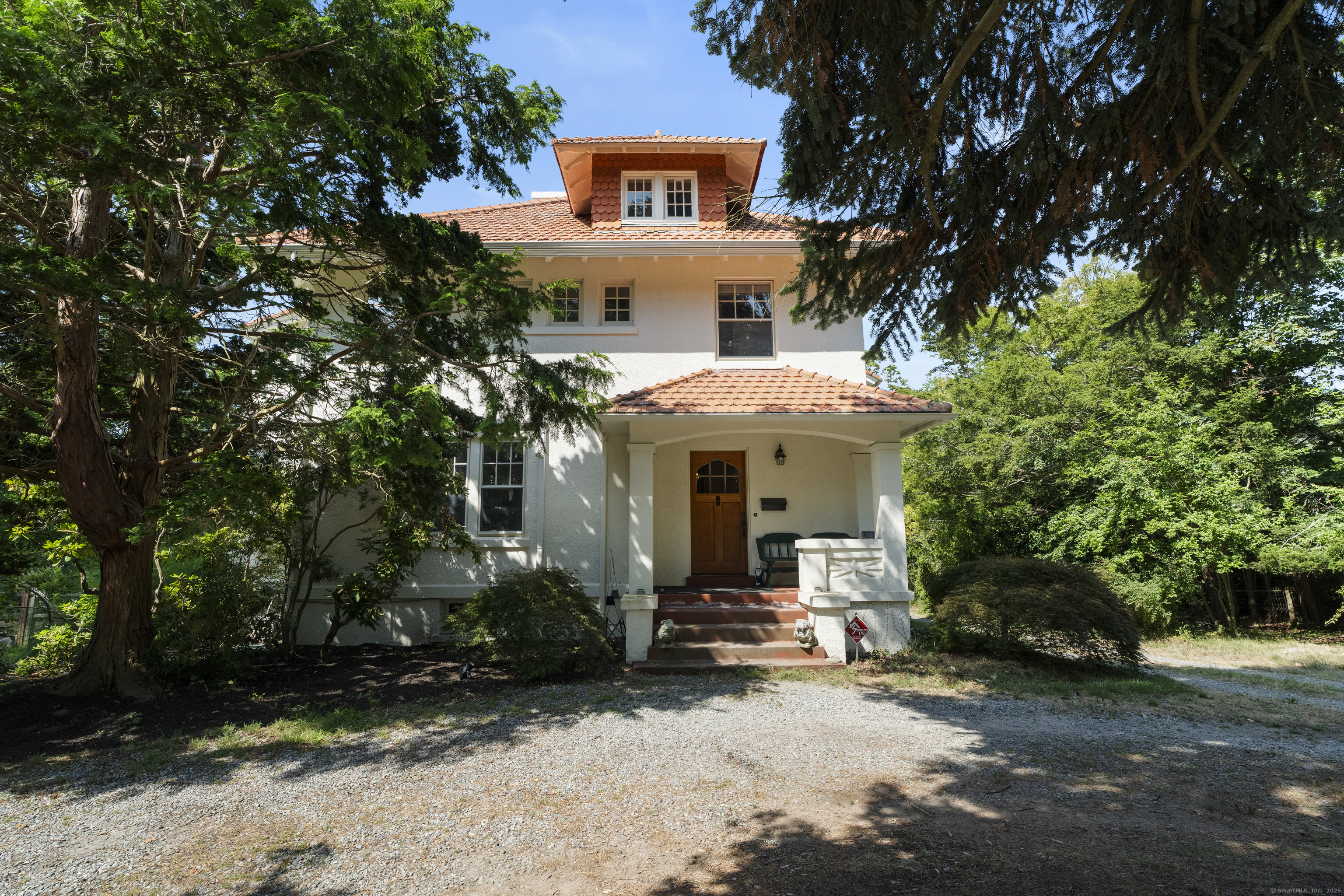 845 Ocean Avenue New London CT 06320