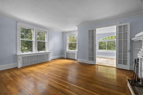 845 Ocean Avenue New London CT 06320