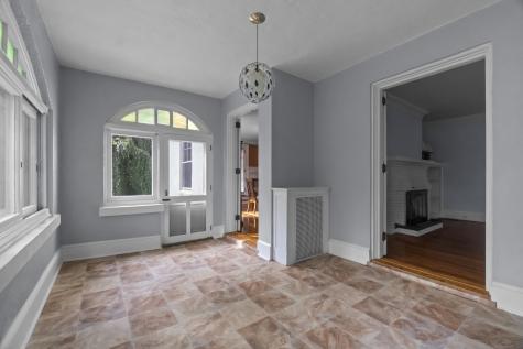 845 Ocean Avenue New London CT 06320