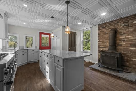 845 Ocean Avenue New London CT 06320