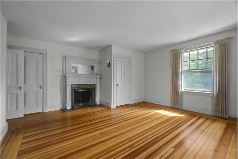 845 Ocean Avenue New London CT 06320