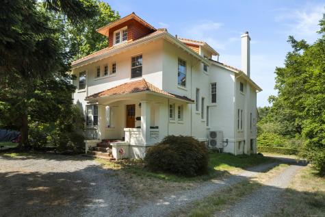 845 Ocean Avenue New London CT 06320