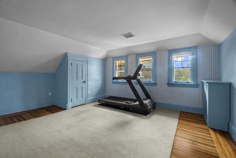 845 Ocean Avenue New London CT 06320