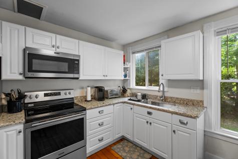 845 Ocean Avenue New London CT 06320