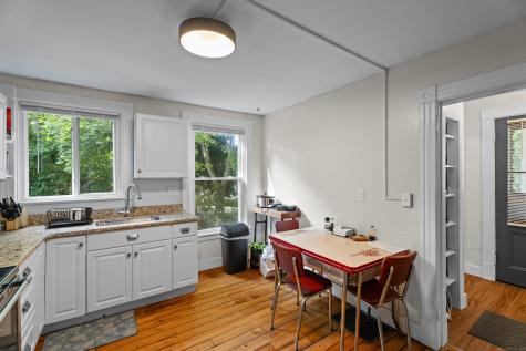 845 Ocean Avenue New London CT 06320