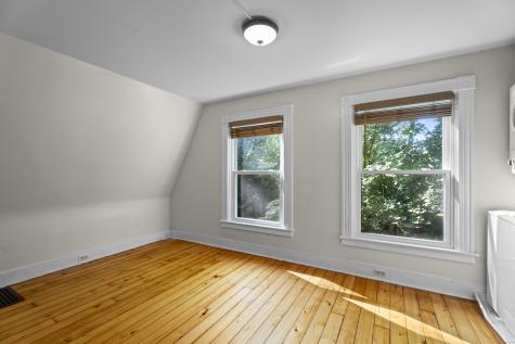 845 Ocean Avenue New London CT 06320