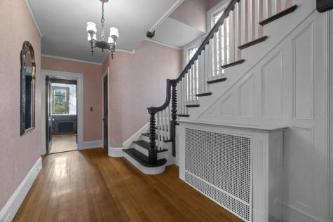 845 Ocean Avenue New London CT 06320