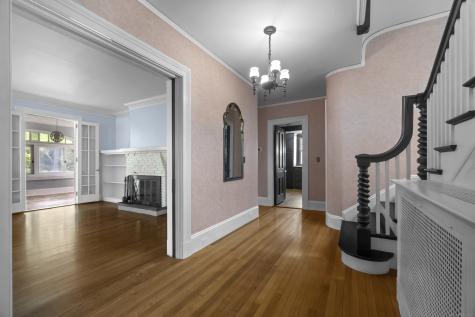 845 Ocean Avenue New London CT 06320