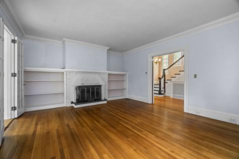 845 Ocean Avenue New London CT 06320