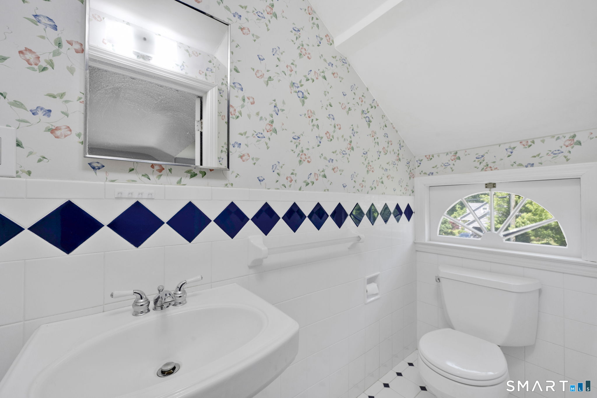 39 Boggs Hill Road Newtown CT 06470