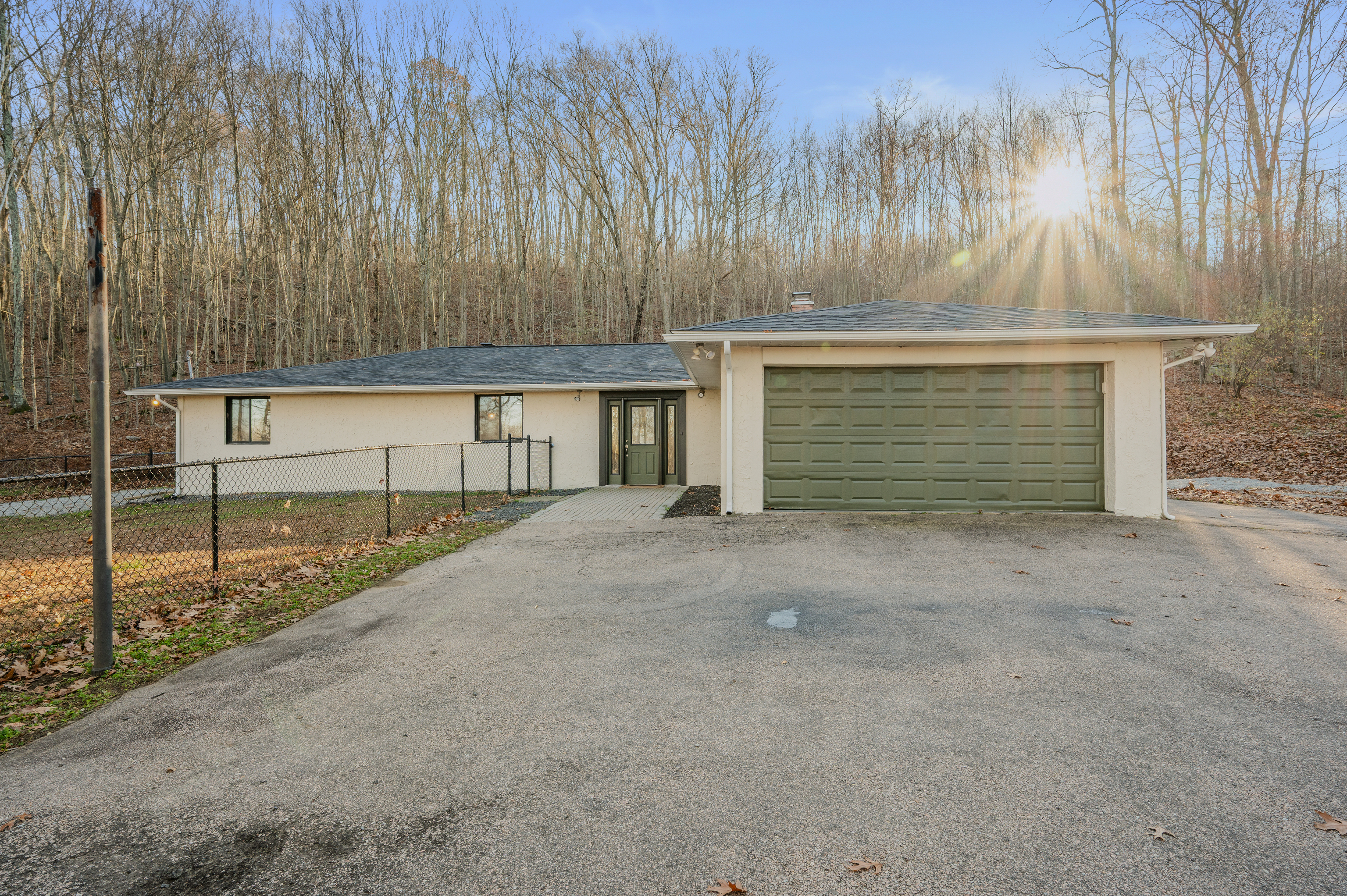 244 Leffingwell Road Montville CT 06382