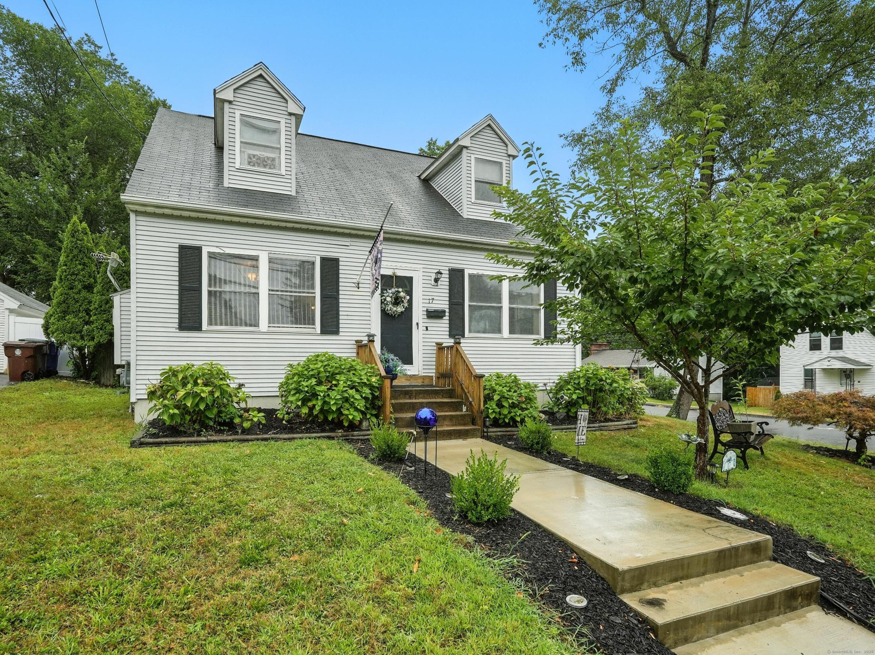 17 Knox Street Enfield CT 06082